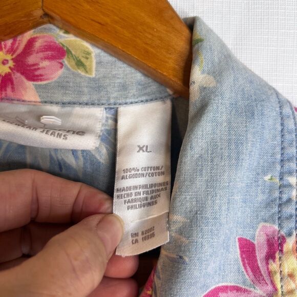 Liz Claiborne Floral Denim Shirt 100% Cotton Cottage Core Boho Size XL Button Up - Picture 8 of 9